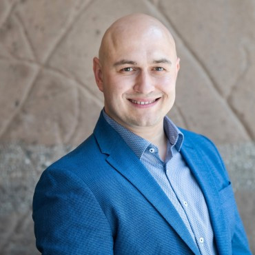 <p><span style="font-weight: 400;">Jaroslav Matyáš<br />
</span><span style="font-weight: 400;">Managing partner<br />
</span><span style="font-weight: 400;"><strong>Tel:</strong> +420 736 515 326<br />
</span><span style="font-weight: 400;"><strong>Email:</strong> management@crestcom.cz</span></p>

